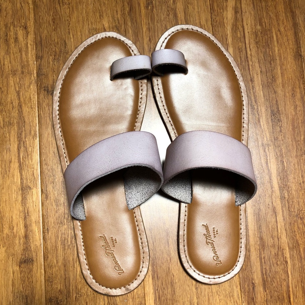 Universal Thread Lavender Slides with Toe Loop